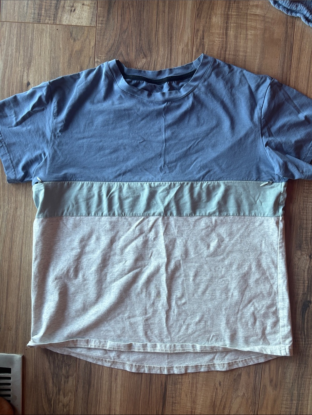Colorblock Short Sleeve Nursing Tee in Blue and Light Gray